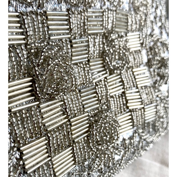Vintage Hong Kong Silver Beaded Evening Bag Clutch Wristlet Kisslock - Picture 8 of 12